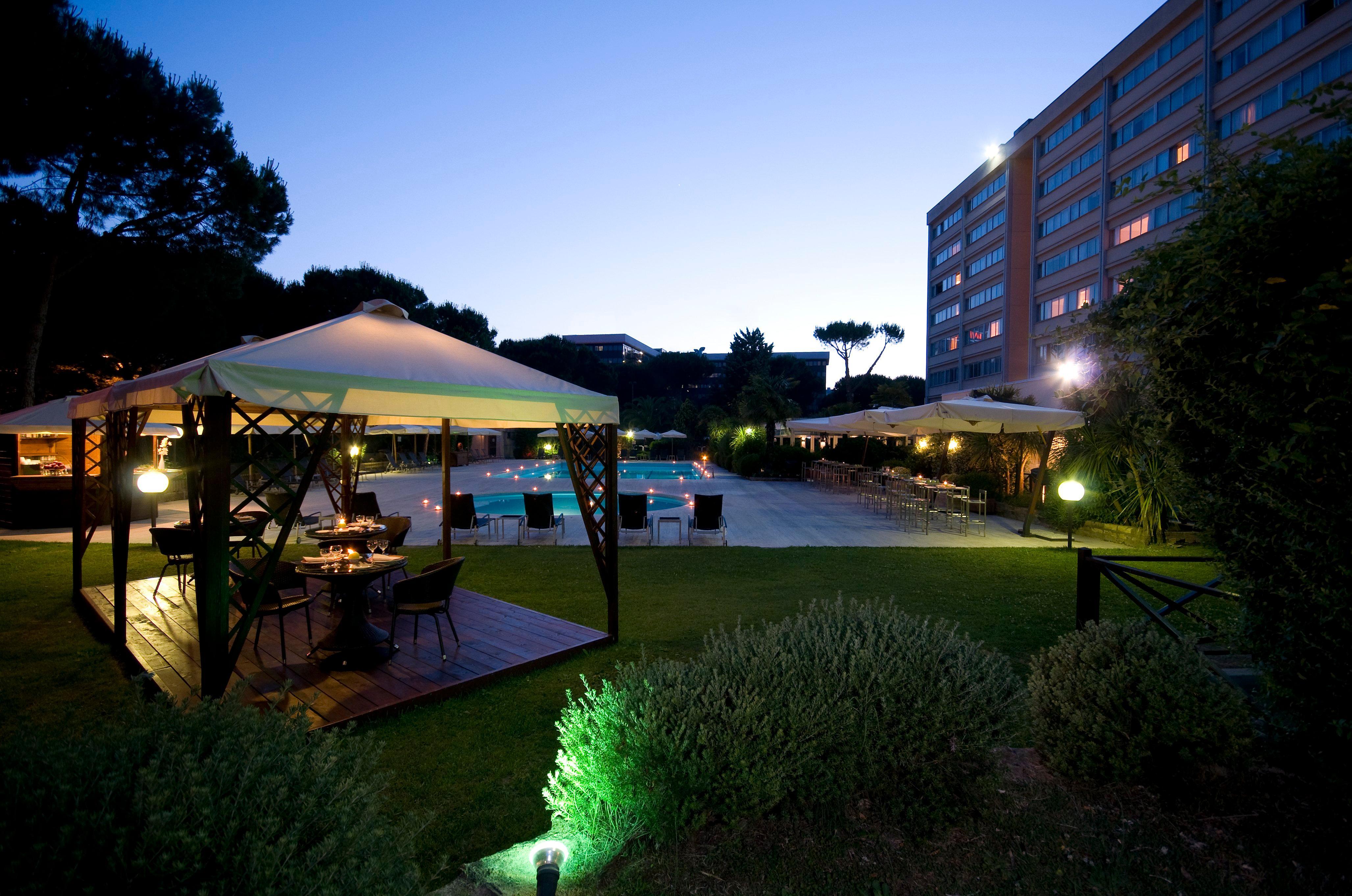 Holiday Inn Rome - Eur Parco Dei Medici, An Ihg Hotel Exterior photo